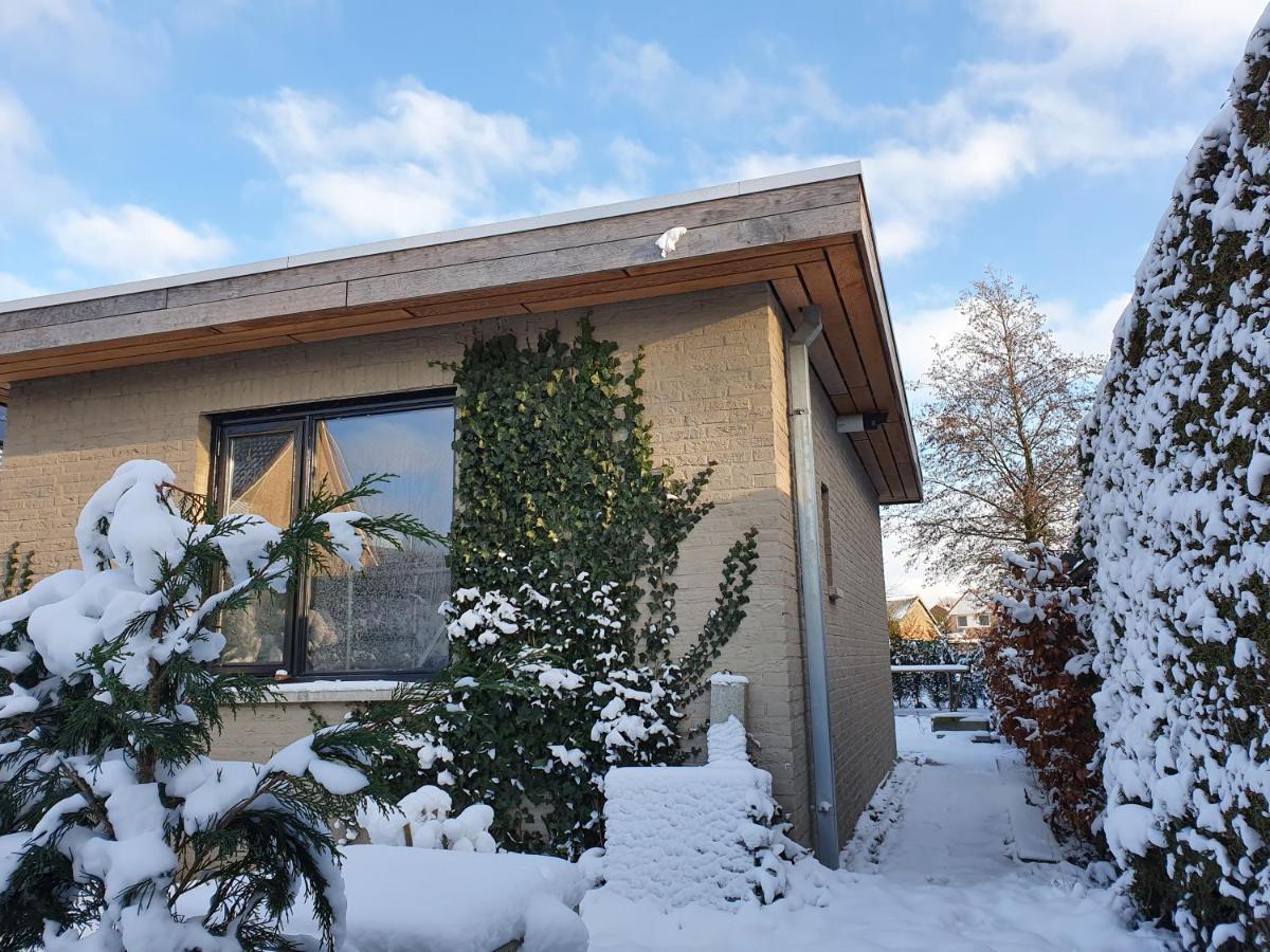 Tiny House In De Boomgaard Bed and Breakfast Stad aan 't Haringvliet Eksteriør billede